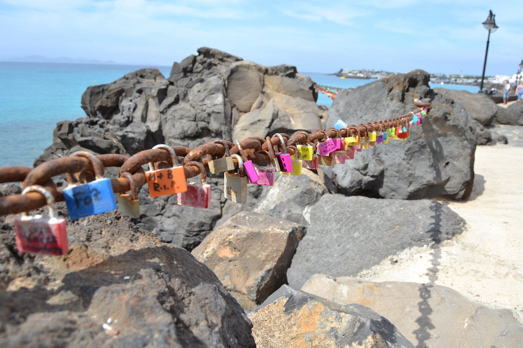 Kærlighedslåse på promenaden i Playa Blanca, Lanzarote