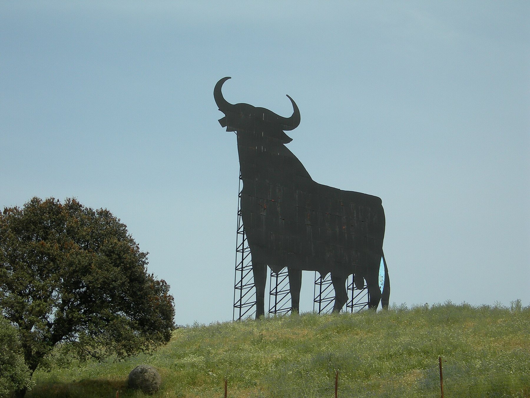 Santa Elena (Jaén) – con la estructura metálica a la vista