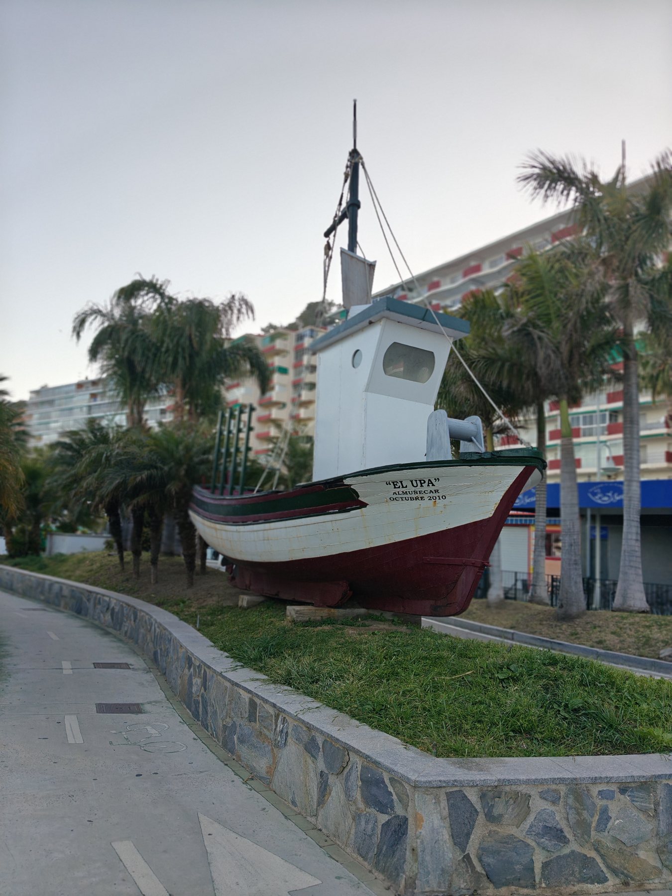 El Upa visto desde el carril bici del Paseo de Velilla