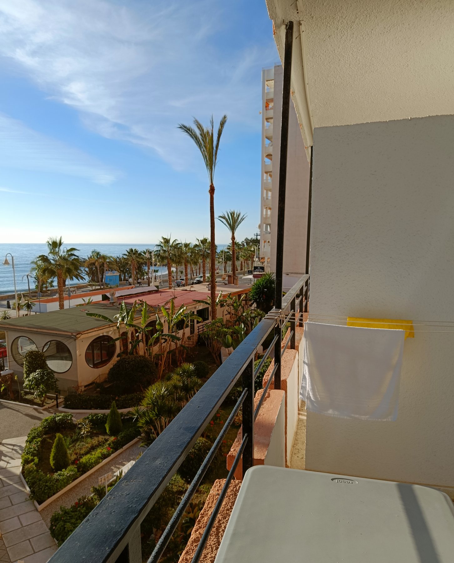 El balcón con vistas a la playa